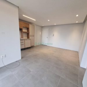 Apartamento com 62m², 2 dormitórios, 1 vaga, no bairro Panazzolo em Caxias do Sul para Alugar