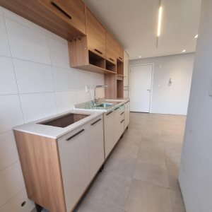 Apartamento com 62m², 2 dormitórios, 1 vaga, no bairro Panazzolo em Caxias do Sul para Alugar