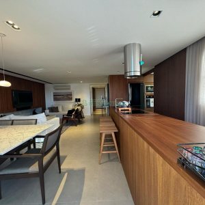 Apartamento com 161m², 3 dormitórios, 3 vagas, no bairro Exposição em Caxias do Sul para Comprar