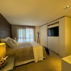 Apartamento com 161m², 3 dormitórios, 3 vagas, no bairro Exposição em Caxias do Sul para Comprar