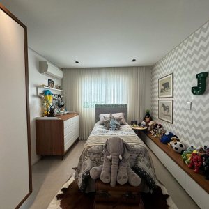 Apartamento com 161m², 3 dormitórios, 3 vagas, no bairro Exposição em Caxias do Sul para Comprar