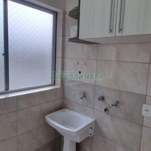Apto Mobiliado com 71m², 2 dormitórios, 1 vaga, no bairro Lourdes em Caxias do Sul para Alugar ou Comprar