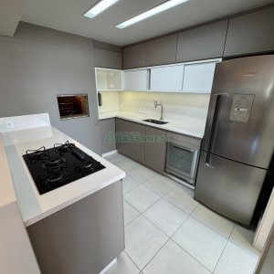 Apartamento com 125m², 3 dormitórios, 3 vagas, no bairro São Leopoldo em Caxias do Sul para Comprar