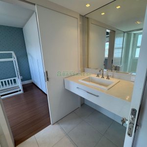 Apartamento com 125m², 3 dormitórios, 3 vagas, no bairro São Leopoldo em Caxias do Sul para Comprar