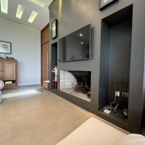 Casa Mobiliada com 332m², 3 dormitórios, 4 vagas, no bairro Linha 40 em Caxias do Sul para Comprar