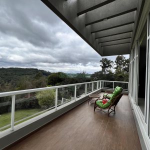 Casa Mobiliada com 332m², 3 dormitórios, 4 vagas, no bairro Linha 40 em Caxias do Sul para Comprar