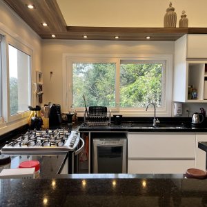 Casa Mobiliada com 332m², 3 dormitórios, 4 vagas, no bairro Linha 40 em Caxias do Sul para Comprar