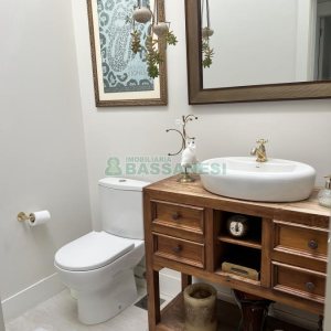 Casa Mobiliada com 332m², 3 dormitórios, 4 vagas, no bairro Linha 40 em Caxias do Sul para Comprar