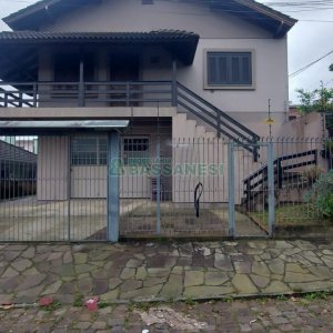 Casa com 216m², 3 dormitórios, 4 vagas, no bairro Nossa Senhora de Fátima em Caxias do Sul para Alugar
