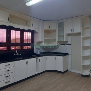 Casa com 216m², 3 dormitórios, 4 vagas, no bairro Nossa Senhora de Fátima em Caxias do Sul para Alugar