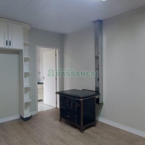 Casa com 216m², 3 dormitórios, 4 vagas, no bairro Nossa Senhora de Fátima em Caxias do Sul para Alugar