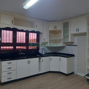 Casa com 216m², 3 dormitórios, 4 vagas, no bairro Nossa Senhora de Fátima em Caxias do Sul para Alugar