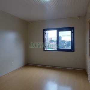 Casa com 216m², 3 dormitórios, 4 vagas, no bairro Nossa Senhora de Fátima em Caxias do Sul para Alugar