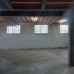 Casa com 216m², 3 dormitórios, 4 vagas, no bairro Nossa Senhora de Fátima em Caxias do Sul para Alugar