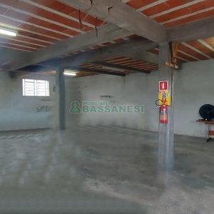 Casa com 216m², 3 dormitórios, 4 vagas, no bairro Nossa Senhora de Fátima em Caxias do Sul para Alugar
