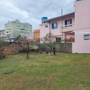 Casa com 216m², 3 dormitórios, 4 vagas, no bairro Nossa Senhora de Fátima em Caxias do Sul para Alugar