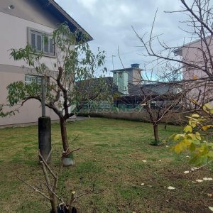 Casa com 216m², 3 dormitórios, 4 vagas, no bairro Nossa Senhora de Fátima em Caxias do Sul para Alugar