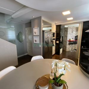 Apartamento com 107m², 2 dormitórios, 1 vaga, no bairro Madureira em Caxias do Sul para Comprar