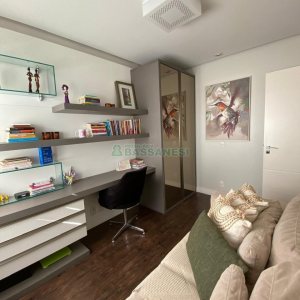 Apartamento com 107m², 2 dormitórios, 1 vaga, no bairro Madureira em Caxias do Sul para Comprar