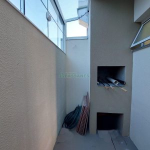 Sobrado Mobiliado com 70m², 2 dormitórios, 1 vaga, no bairro São Virgílio em Caxias do Sul para Alugar