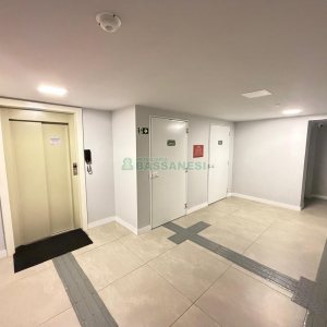 Apartamento com 51m², 2 dormitórios, 1 vaga, no bairro Nossa Senhora de Fátima em Caxias do Sul para Comprar