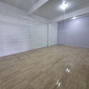 Pavilhão com 420m², no bairro Salgado Filho em Caxias do Sul para Alugar