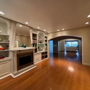 Casa com 430m², 3 dormitórios, 3 vagas, no bairro Jardim América em Caxias do Sul para Alugar