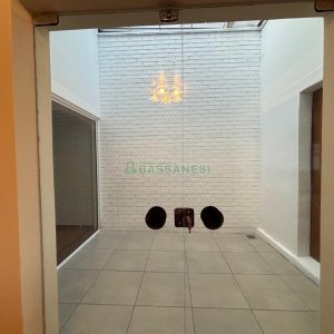 Casa com 430m², 3 dormitórios, 3 vagas, no bairro Jardim América em Caxias do Sul para Alugar