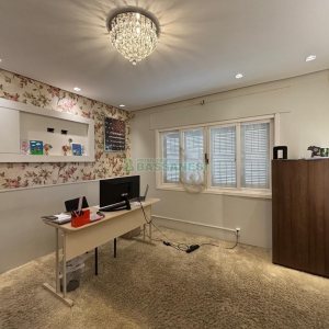 Casa com 430m², 3 dormitórios, 3 vagas, no bairro Jardim América em Caxias do Sul para Alugar