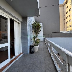 Casa com 430m², 3 dormitórios, 3 vagas, no bairro Jardim América em Caxias do Sul para Alugar