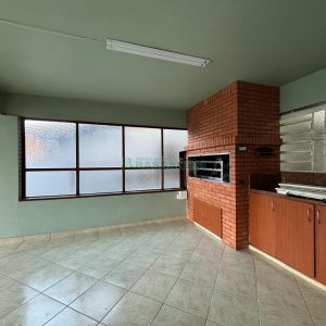 Casa com 430m², 3 dormitórios, 3 vagas, no bairro Jardim América em Caxias do Sul para Alugar