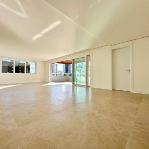 Apartamento com 171m², 3 dormitórios, 3 vagas, no bairro Exposição em Caxias do Sul para Comprar
