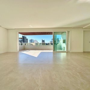 Apartamento com 171m², 3 dormitórios, 3 vagas, no bairro Exposição em Caxias do Sul para Comprar