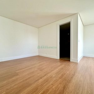Apartamento com 171m², 3 dormitórios, 3 vagas, no bairro Exposição em Caxias do Sul para Comprar