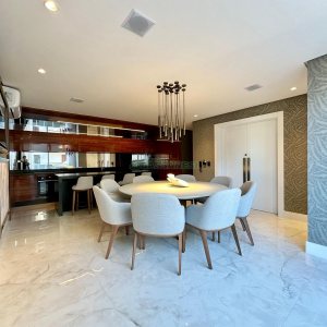 Apartamento com 171m², 3 dormitórios, 3 vagas, no bairro Exposição em Caxias do Sul para Comprar