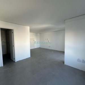 Apartamento com 40m², 1 dormitório, 1 vaga, no bairro Lourdes em Caxias do Sul para Comprar