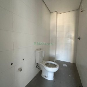 Apartamento com 40m², 1 dormitório, 1 vaga, no bairro Lourdes em Caxias do Sul para Comprar