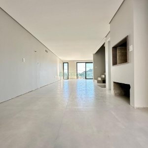 Casa com 196m², 3 dormitórios, 2 vagas, no bairro Vinhedos em Caxias do Sul para Comprar