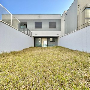 Casa com 196m², 3 dormitórios, 2 vagas, no bairro Vinhedos em Caxias do Sul para Comprar