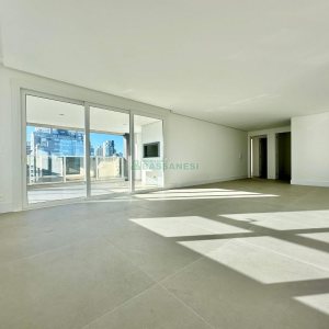 Apartamento com 155m², 3 dormitórios, 3 vagas, no bairro Panazzolo em Caxias do Sul para Comprar
