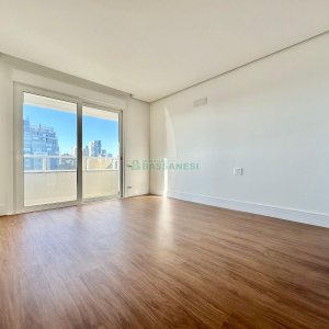 Apartamento com 155m², 3 dormitórios, 3 vagas, no bairro Panazzolo em Caxias do Sul para Comprar