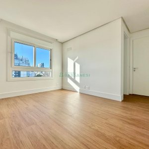 Apartamento com 155m², 3 dormitórios, 3 vagas, no bairro Panazzolo em Caxias do Sul para Comprar