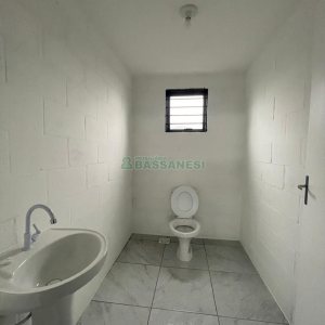Pavilhão com 720m², no bairro Sanvitto em Caxias do Sul para Alugar