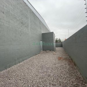 Pavilhão com 720m², no bairro Sanvitto em Caxias do Sul para Alugar