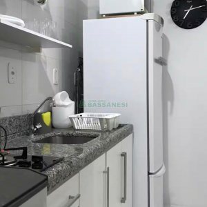 Apto Mobiliado com 47m², 2 dormitórios, 1 vaga, no bairro Nossa Senhora de Lourdes em Caxias do Sul para Alugar
