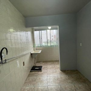 Apartamento com 60m², 2 dormitórios, 1 vaga, no bairro São Pelegrino em Caxias do Sul para Comprar
