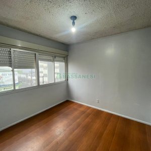 Apartamento com 60m², 2 dormitórios, 1 vaga, no bairro São Pelegrino em Caxias do Sul para Comprar