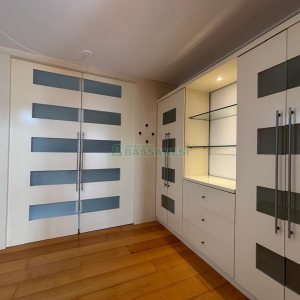Apartamento com 145m², 3 dormitórios, 2 vagas, no bairro Panazzolo em Caxias do Sul para Alugar