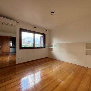 Apartamento com 145m², 3 dormitórios, 2 vagas, no bairro Panazzolo em Caxias do Sul para Alugar