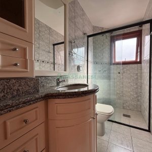 Apartamento com 145m², 3 dormitórios, 2 vagas, no bairro Panazzolo em Caxias do Sul para Alugar